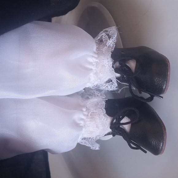 Porcelain doll graduated doll new - Picture 11 of 12